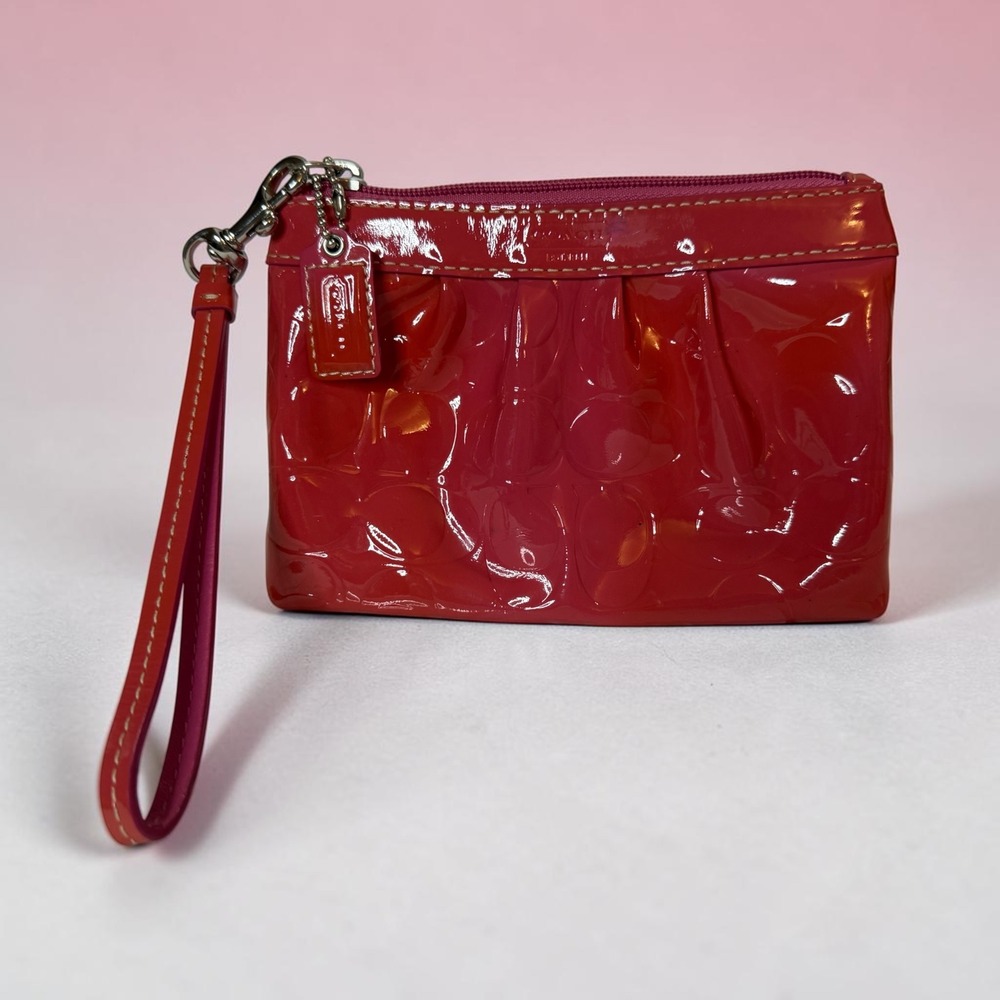 Coach Embossed Patent Leather Pleated Wristlet Coral/Red Signature C Zip Pouch